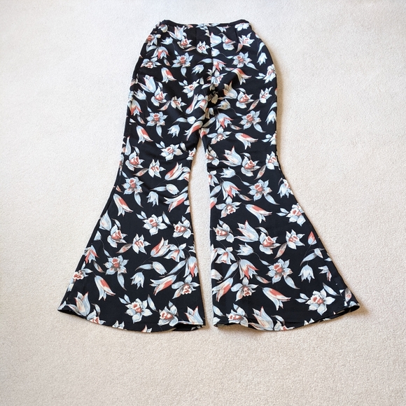 MINKPINK floral flare leg pants size xs - Picture 6 of 6